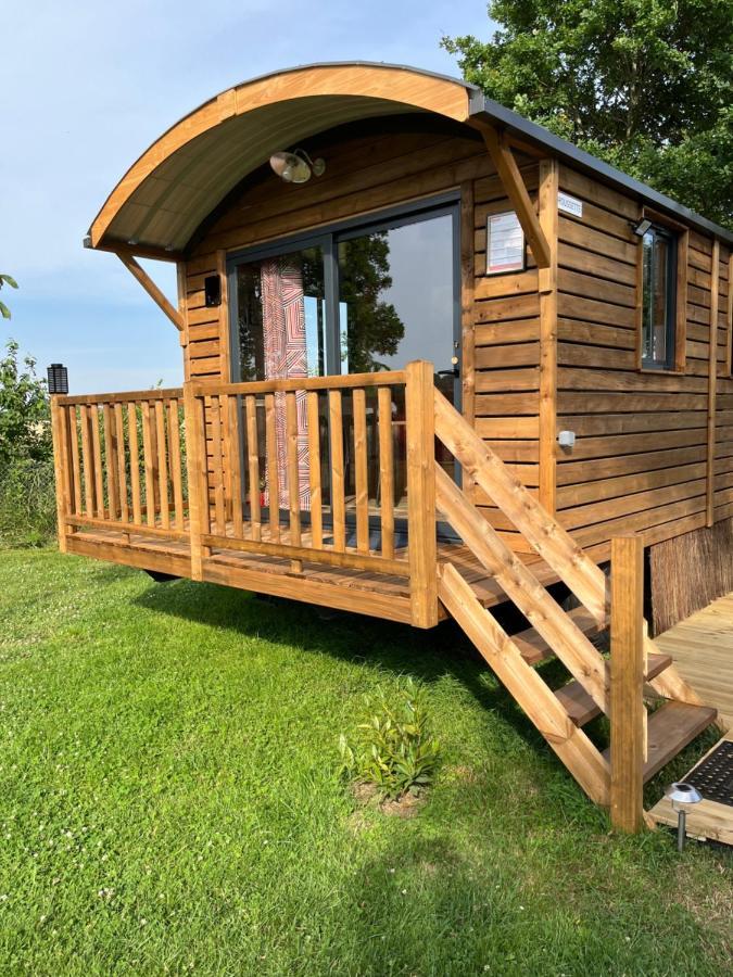Domaine Des Galinaces Roulotte La Roussette 2-4p Chalet *